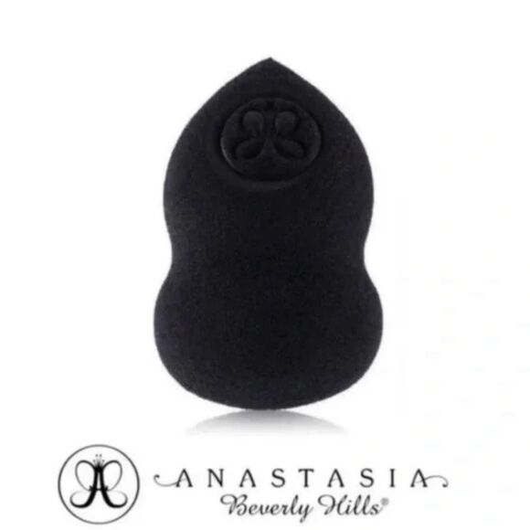 Anastasia Beverly Hills Black Beauty Blender Sponge - Picture 3 of 4
